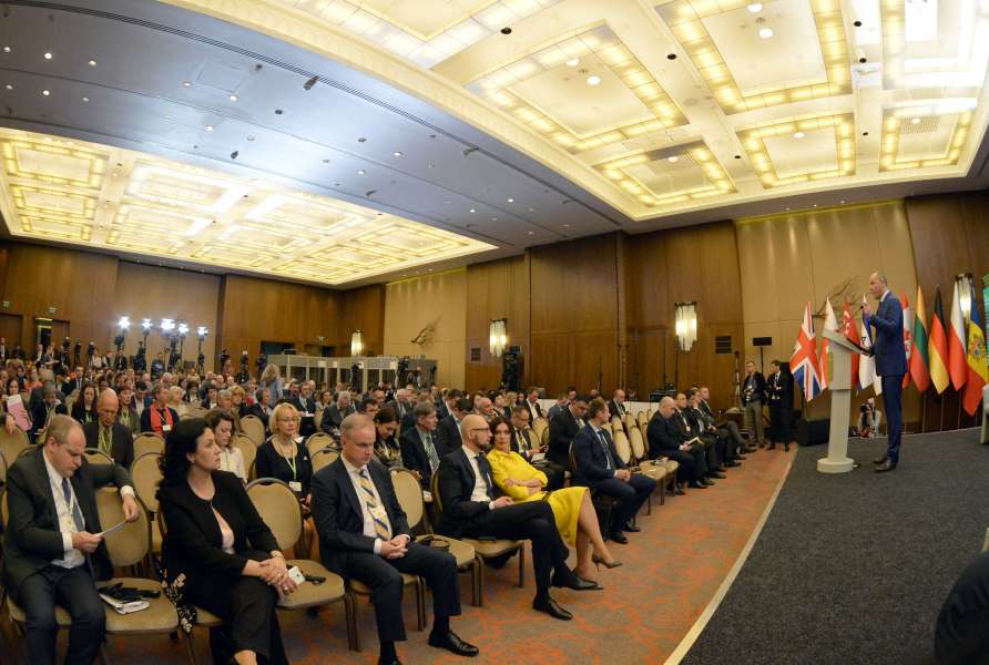 «Солідарність і дієва єдність народів вільного світу – головна і могутня відповідь російському агресору», - Голова Парламенту Андрій Парубій «Солідарність і дієва єдність народів вільного світу – головна і могутня відповідь російському агресору», - Голова Парламенту Андрій Парубій